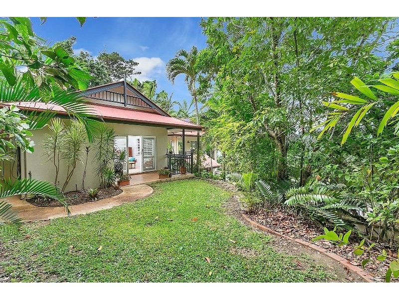 70 Summerhill Drive, Mooroobool QLD 4870