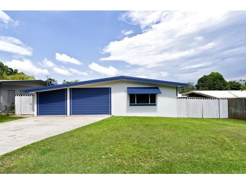 8 Holly Street, Mooroobool QLD 4870