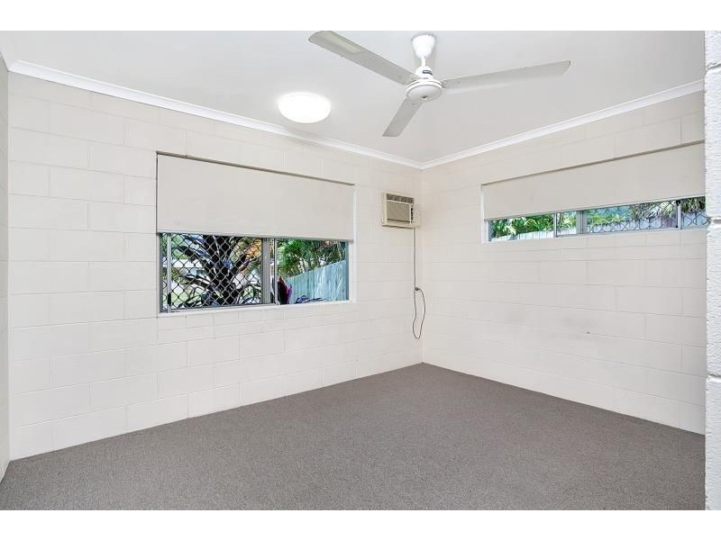 30 Beatrice Street, Mooroobool QLD 4870