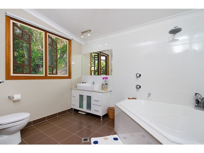 7 Hillside Close, Aeroglen QLD 4870