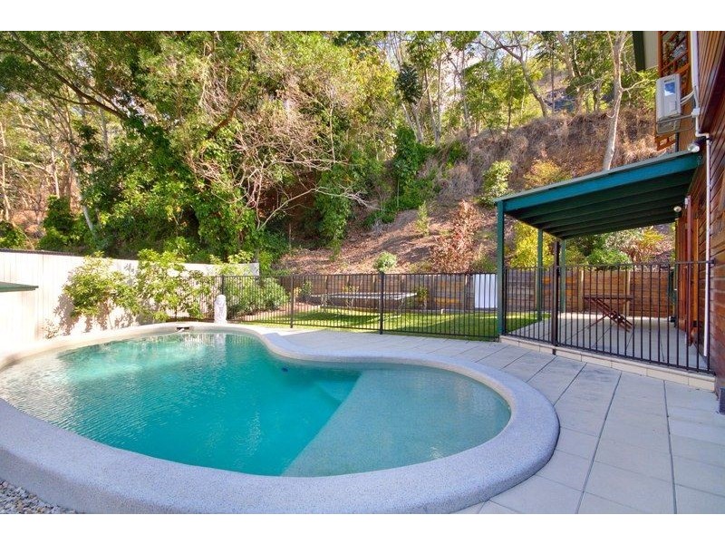 7 Hillside Close, Aeroglen QLD 4870