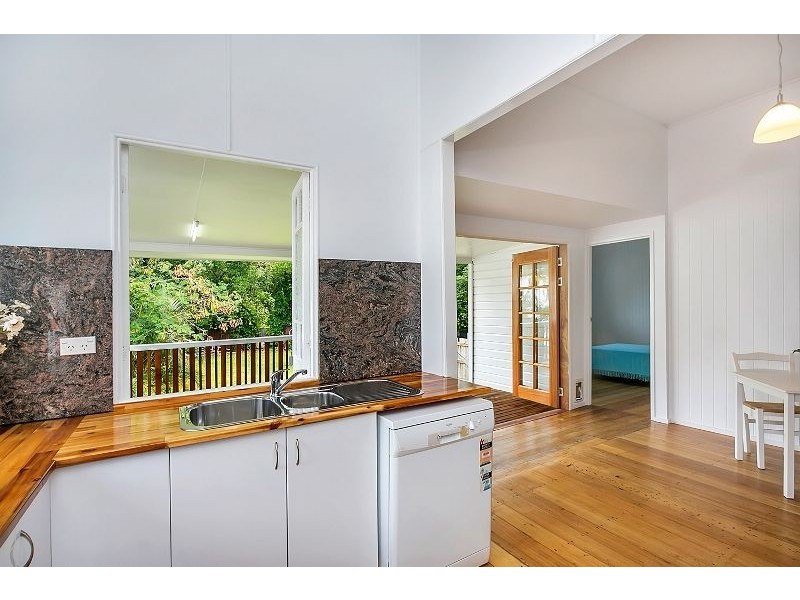 331 Mcleod Street, Cairns North QLD 4870