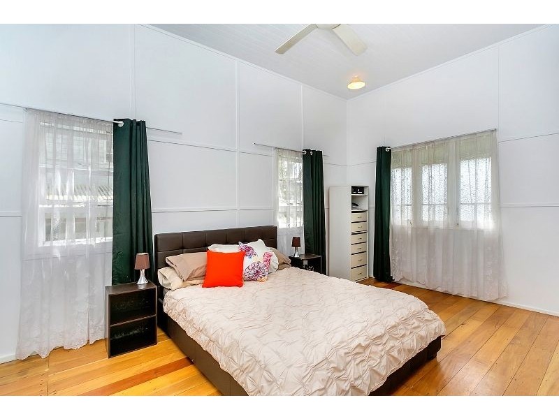 331 Mcleod Street, Cairns North QLD 4870