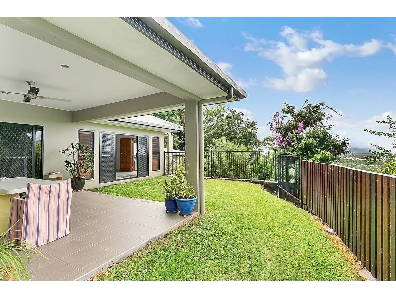 14 Cambanora Place, Mooroobool QLD 4870