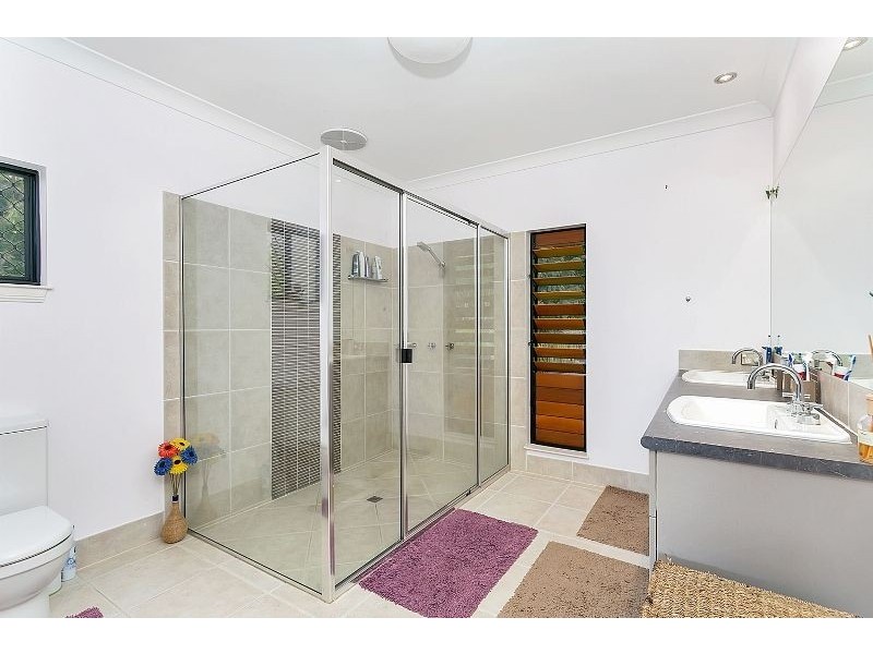 14 Cambanora Place, Mooroobool QLD 4870