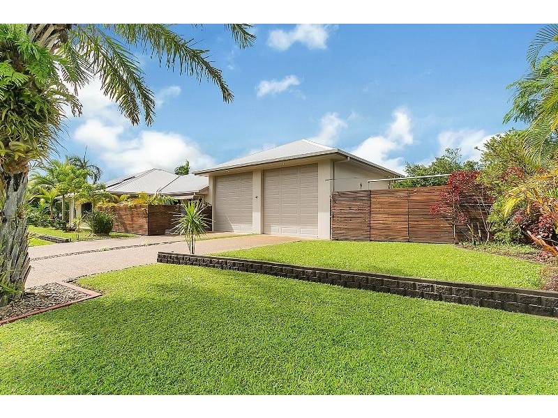 42 Iridescent Close, Trinity Park QLD 4879