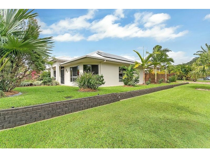 42 Iridescent Close, Trinity Park QLD 4879