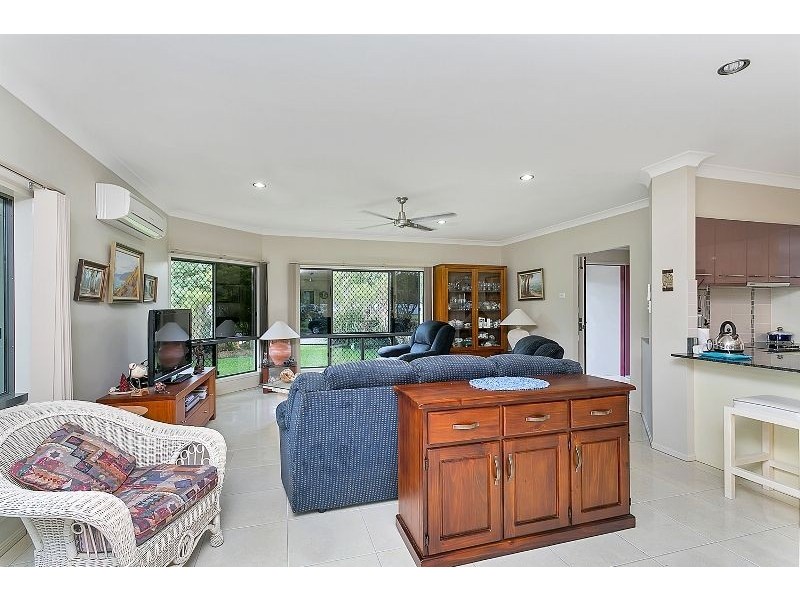 42 Iridescent Close, Trinity Park QLD 4879