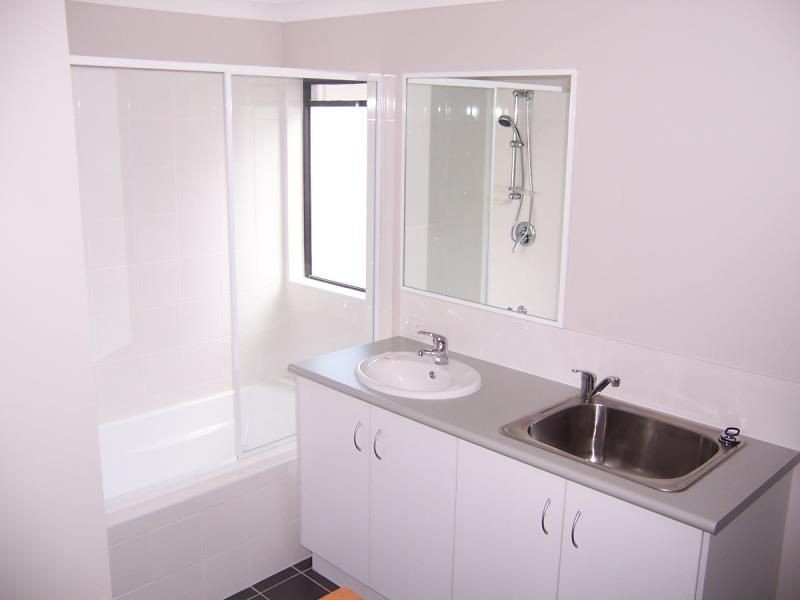 17/4-6 Olive Street, Manoora QLD 4870