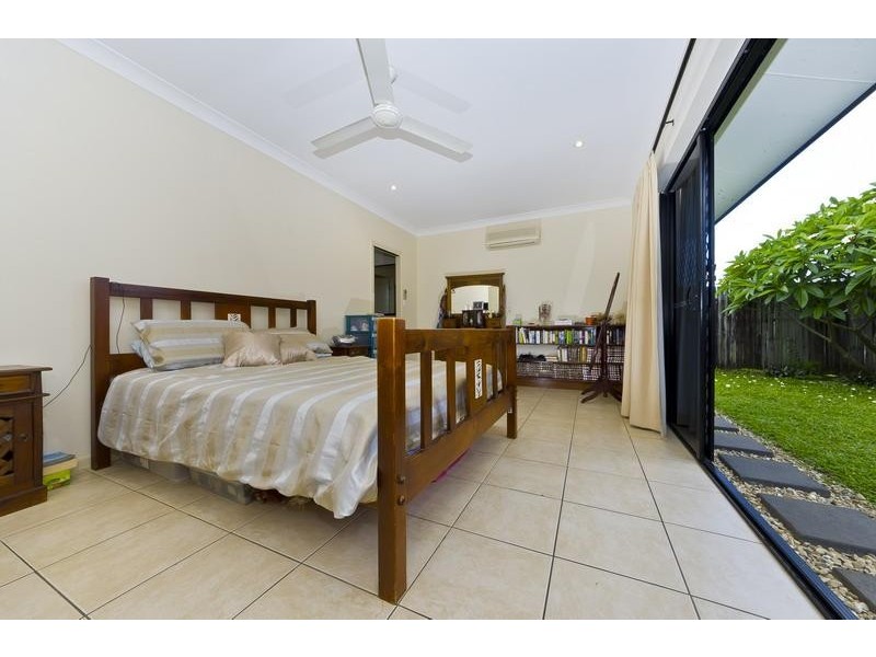 25 Pelling Close, Kanimbla QLD 4870