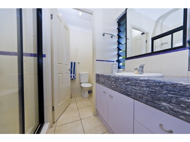 25 Pelling Close, Kanimbla QLD 4870