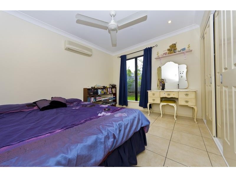 25 Pelling Close, Kanimbla QLD 4870