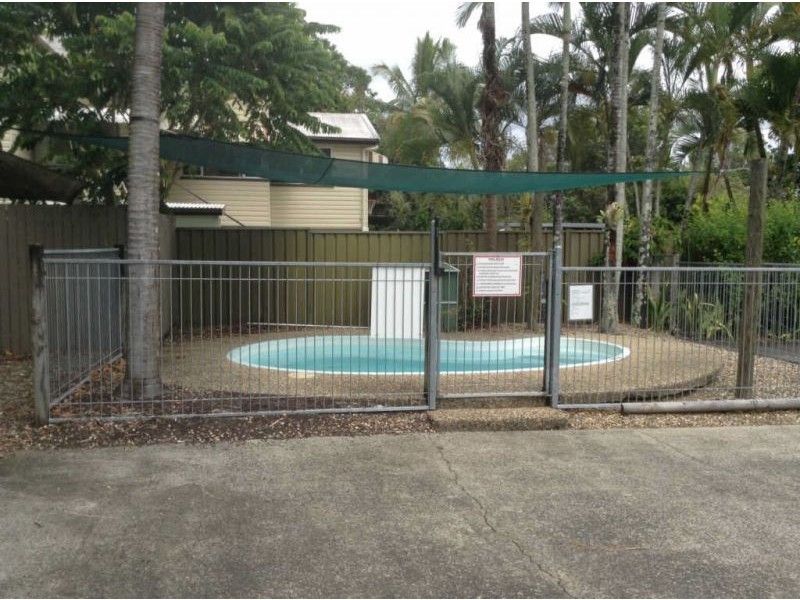 2/3 Miles Street, Manoora QLD 4870