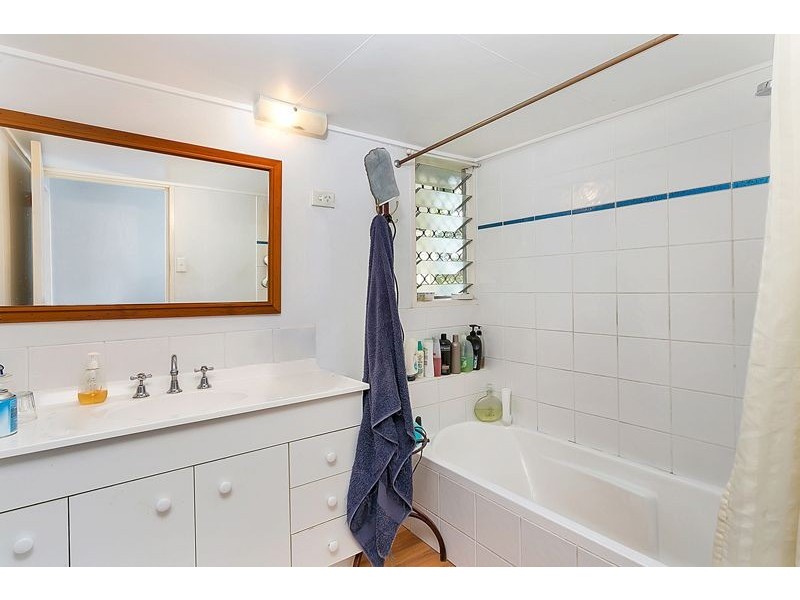 40-42 Mayers Street, Manunda QLD 4870