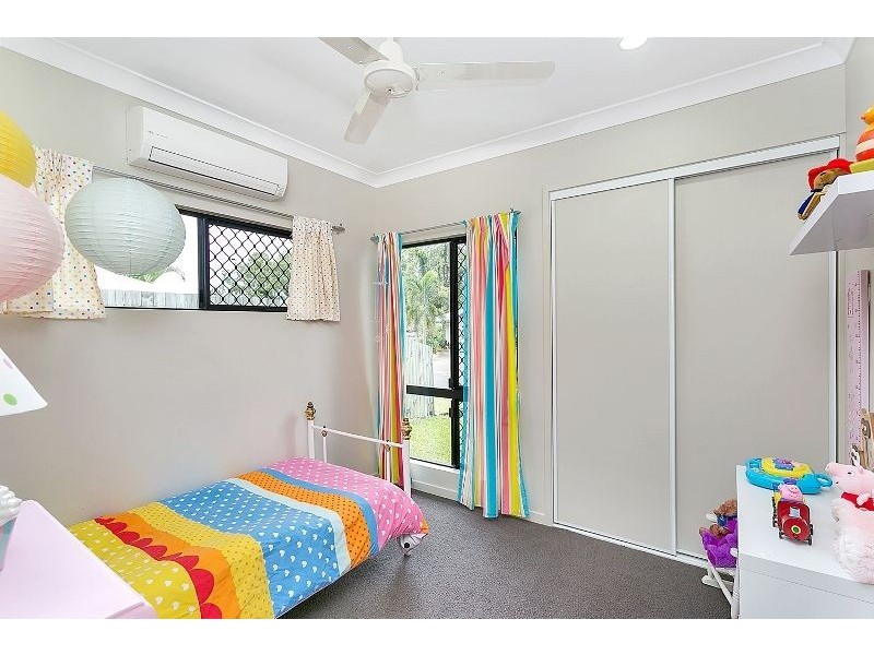 4 Petrie Close, Kewarra Beach QLD 4879
