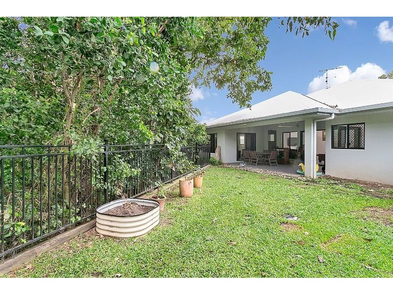 4 Petrie Close, Kewarra Beach QLD 4879