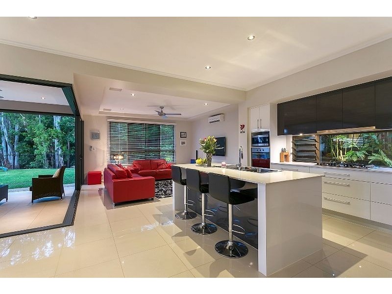 69 McFarlane Drive, Kanimbla QLD 4870