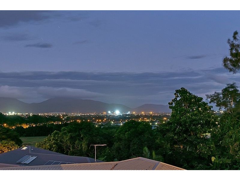 69 McFarlane Drive, Kanimbla QLD 4870