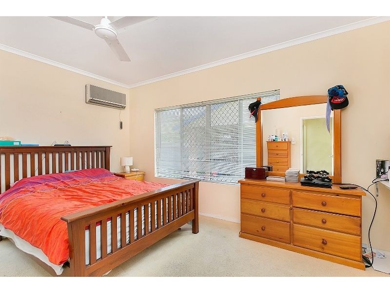 16 Ireland Crescent, Whitfield QLD 4870