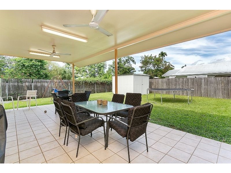16 Ireland Crescent, Whitfield QLD 4870