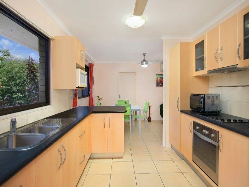 8/23 Woodward Street, Edge Hill QLD 4870