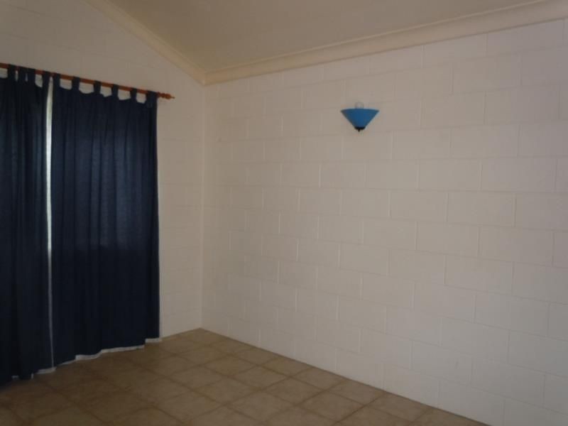 5/485 McCoombe Street, Mooroobool QLD 4870