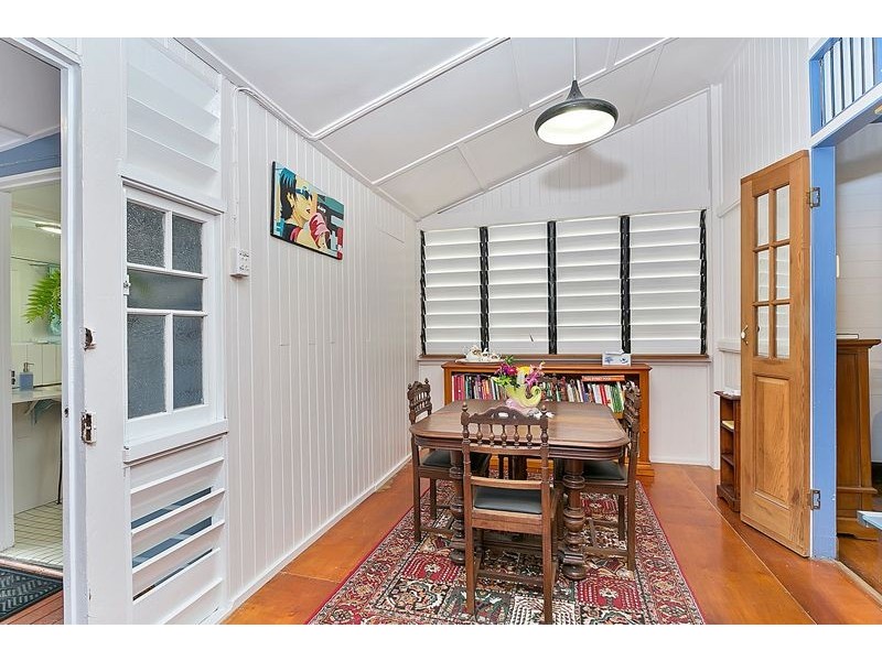 16 Clare Street, Parramatta Park QLD 4870