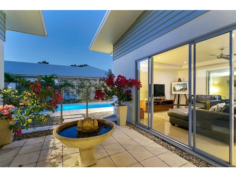 7 Lagoon Drive, Trinity Beach QLD 4879