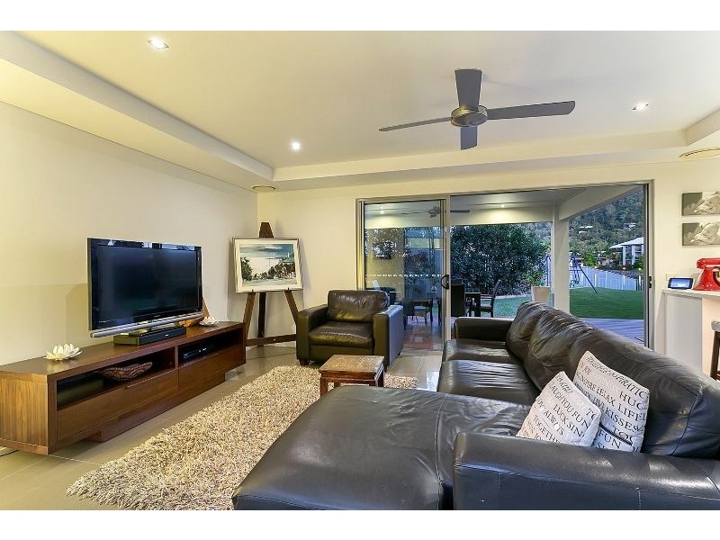 7 Lagoon Drive, Trinity Beach QLD 4879