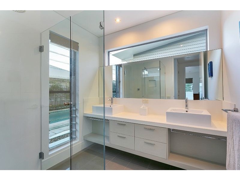 7 Lagoon Drive, Trinity Beach QLD 4879