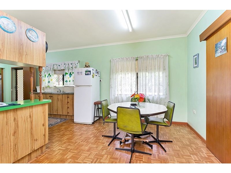 17 Hadrian Avenue, Mooroobool QLD 4870