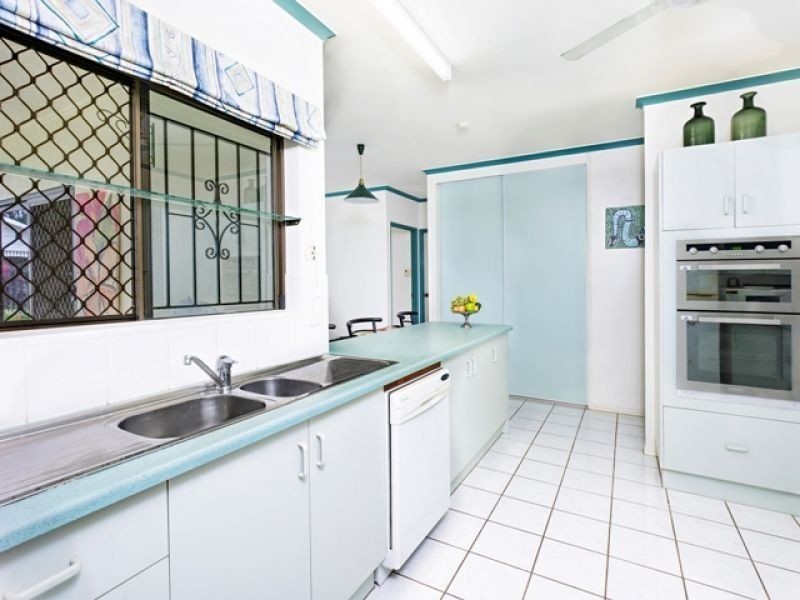 5 Wedelia Court, Mooroobool QLD 4870