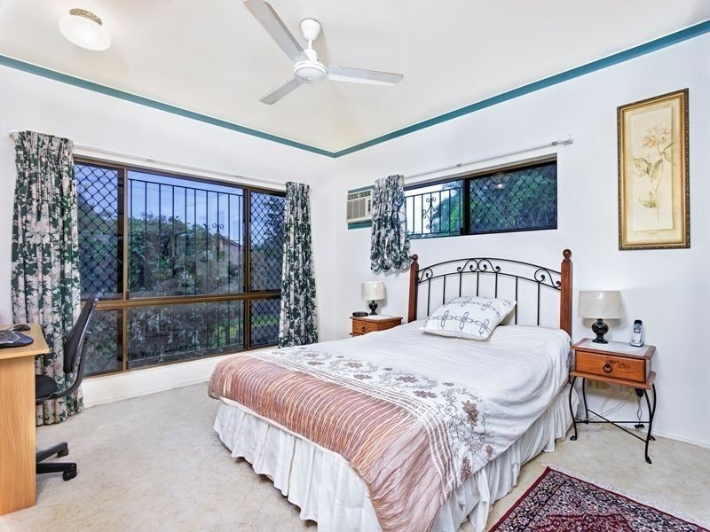 5 Wedelia Court, Mooroobool QLD 4870