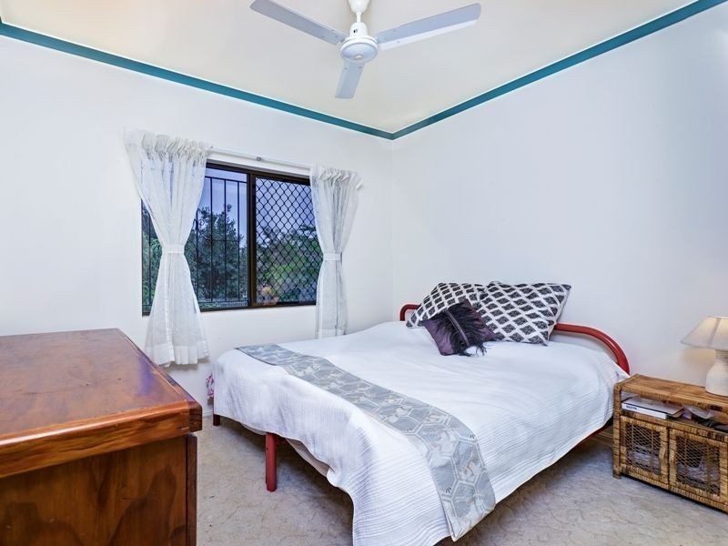 5 Wedelia Court, Mooroobool QLD 4870