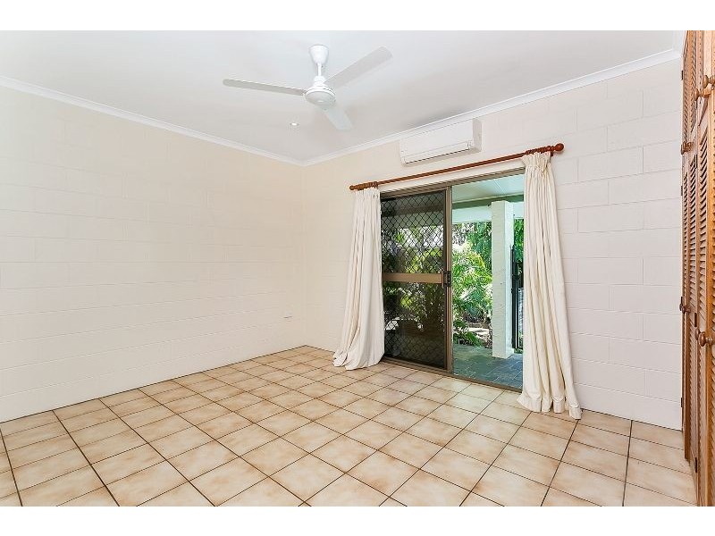 7 Buchan Street, Palm Cove QLD 4879