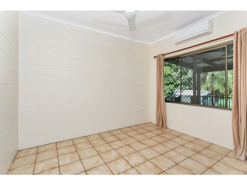 7 Buchan Street, Palm Cove QLD 4879