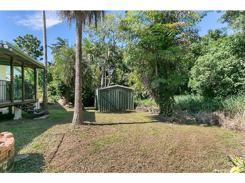 7 Buchan Street, Palm Cove QLD 4879
