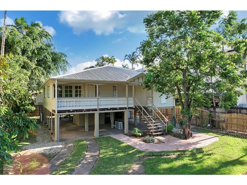 5 Pembroke Street, Parramatta Park QLD 4870