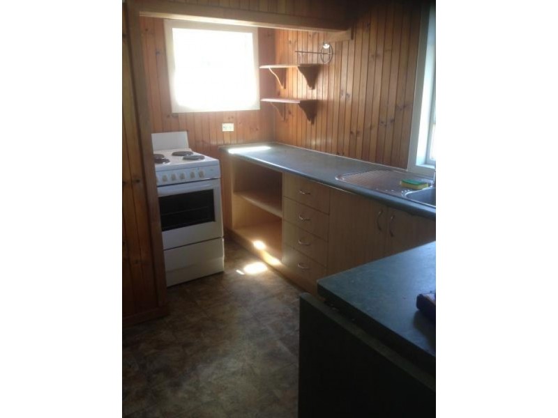 284 Pease Street, Edge Hill QLD 4870