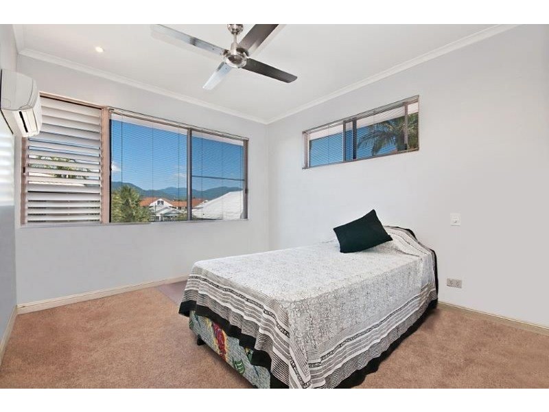 10/267 Esplanade, Cairns North QLD 4870