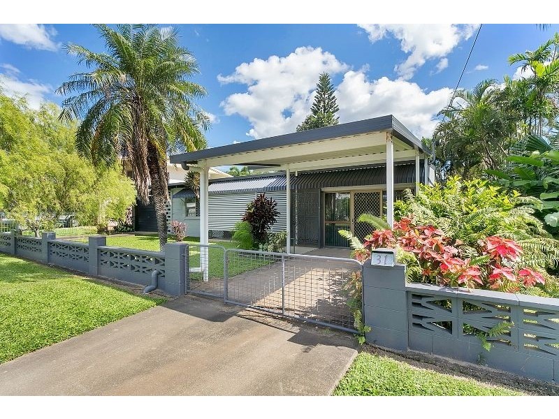 31 Kiernan Street, Manunda QLD 4870