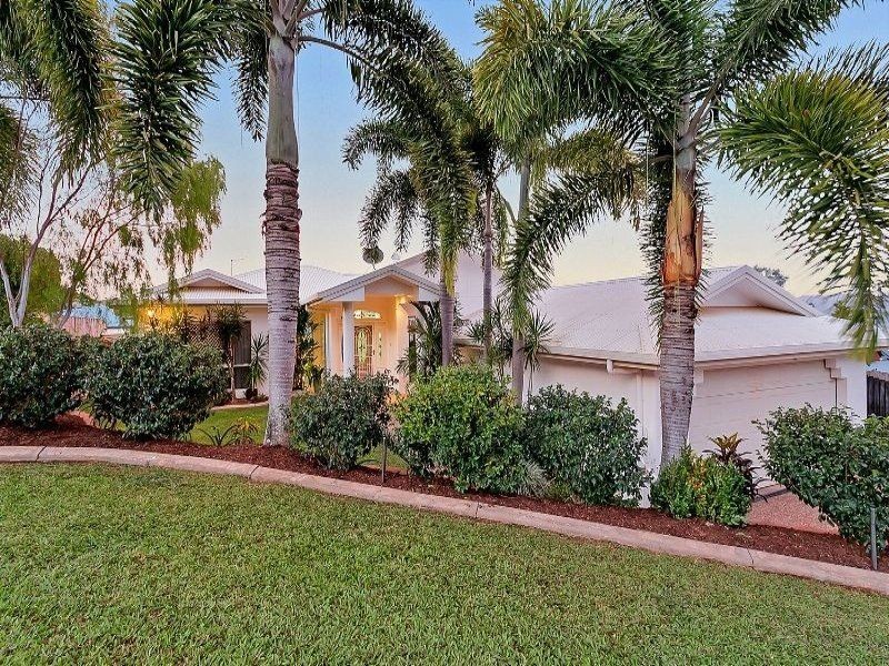12 Barcoo Close, Bentley Park QLD 4869
