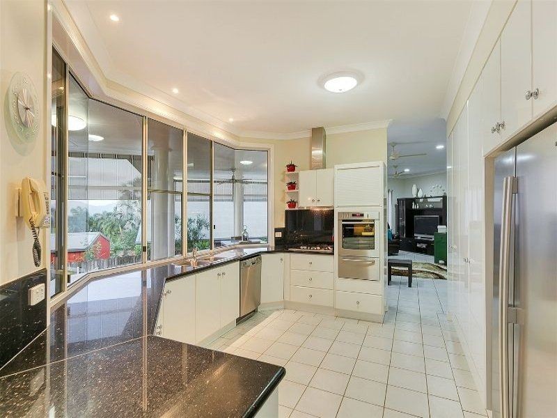 12 Barcoo Close, Bentley Park QLD 4869