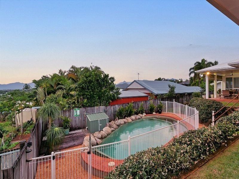 12 Barcoo Close, Bentley Park QLD 4869