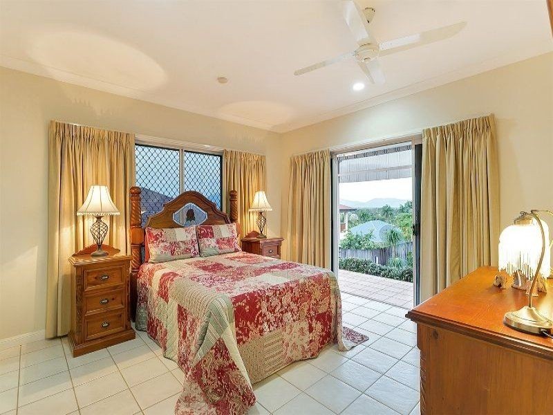 12 Barcoo Close, Bentley Park QLD 4869
