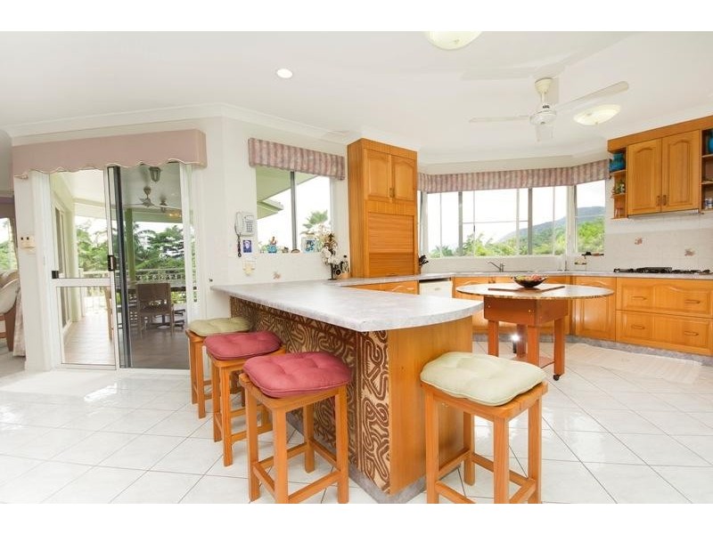 12 Forum Close, Mooroobool QLD 4870