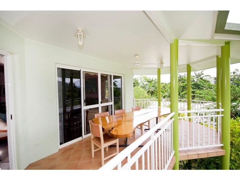 12 Forum Close, Mooroobool QLD 4870