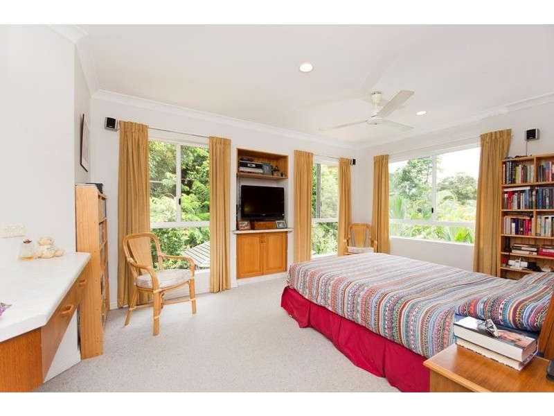 12 Forum Close, Mooroobool QLD 4870