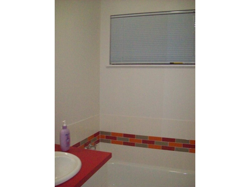 15 Starr Cl, Bentley Park QLD 4869