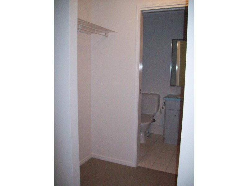 15 Starr Cl, Bentley Park QLD 4869